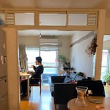 I’m drinking coffee while listening to a sound I made yesterday