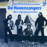 Aan het strand stil en verlaten