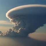 Derri&egrave;re le gros Nuage Noire Se Trouve Le Soleil 1.2