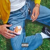 debout dans la cuisine