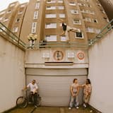 ZEIT, DASS SICH WAS DREHT