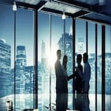 Corporate Minimal - Short