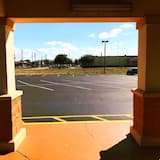 Sunny Day at the Outlet