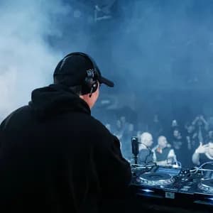 Command Strange avatar