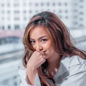 Denise Barbacena avatar