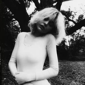 Emily Alyn Lind avatar