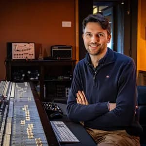 Thomas Hewitt Jones avatar