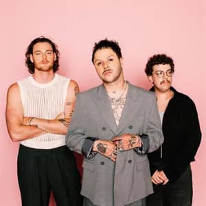 lovelytheband avatar