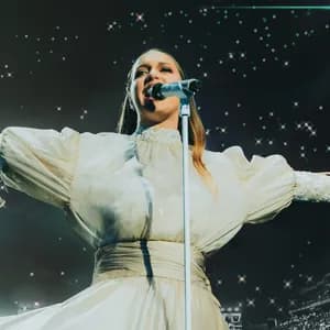 Christine D’Clario avatar