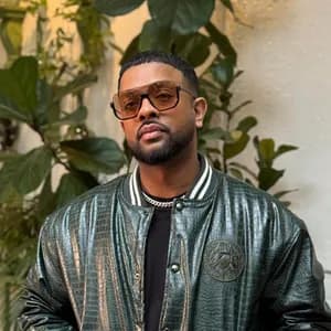 Mumzy Stranger avatar