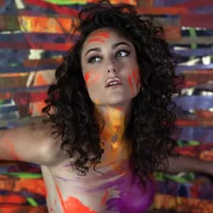 Lauren Mayhew avatar