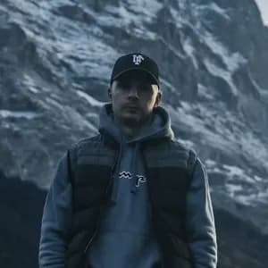 Broken Elegance avatar