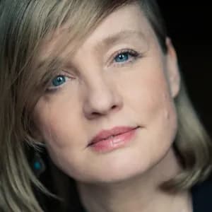 Christina Lux avatar