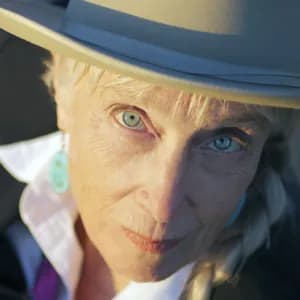 Laurie Lewis avatar