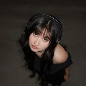 Stephanie Poetri avatar