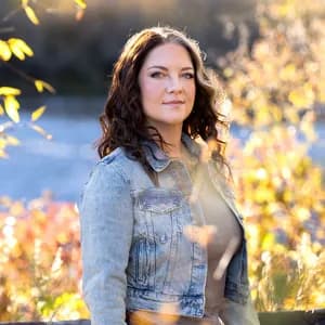 Ashley McBryde avatar