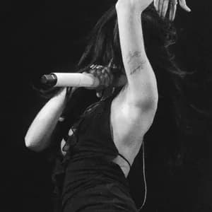 Nessa Barrett avatar