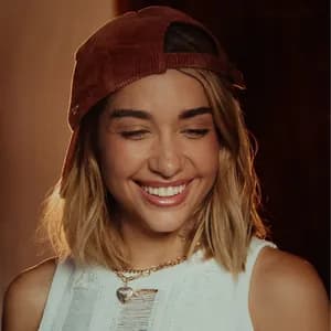 María Becerra avatar