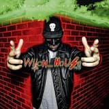 Mit der Hand an der Wiege