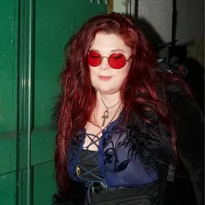 Alice Armstrong avatar