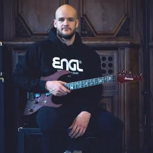 Nino Helfrich avatar