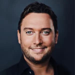 Tino Martin avatar