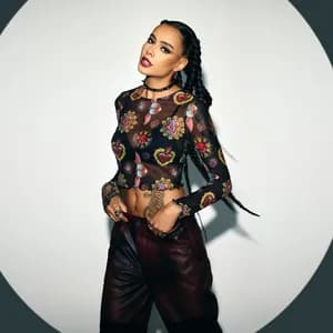 Naomi Lareine avatar