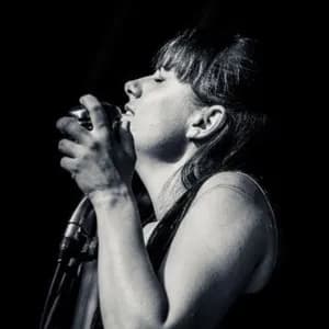 Little Kim & the Alley Apple 3 avatar