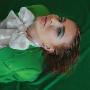 Eliza Bennett avatar